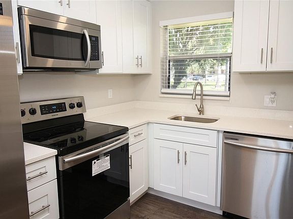 4th image of 8060 Sunrise Lakes Drive #103