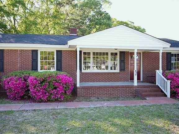 Large corner lot near park