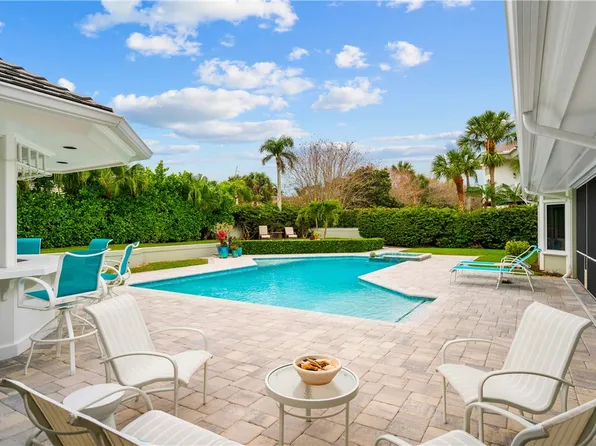 203 Riverway Dr, Vero Beach, FL 32963