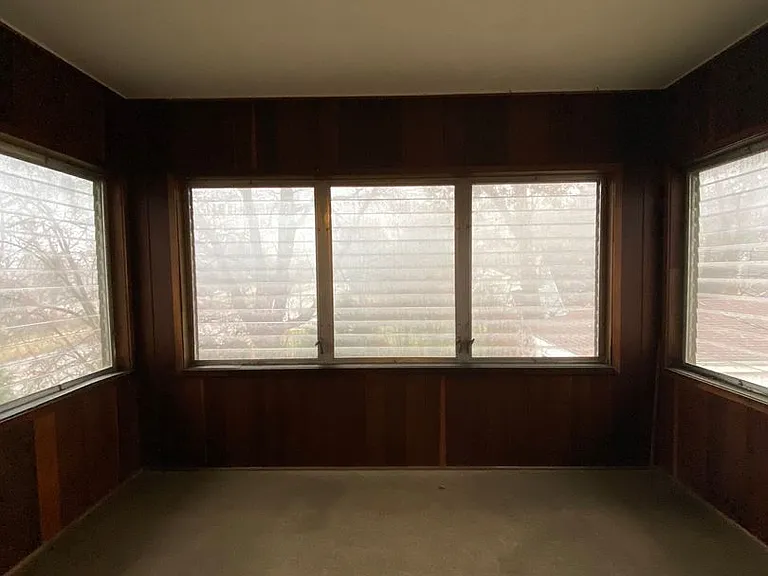 401 Berwyn Dr — Photo 6