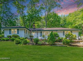 7 E Parkway Pl, Holmdel, NJ 07733