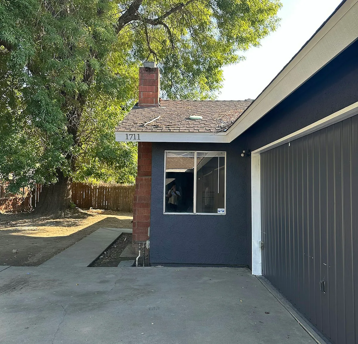 1711 East Paradise Avenue — Photo 1