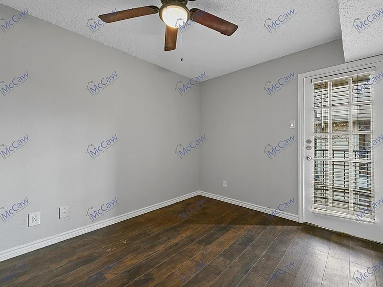 9520 Royal Ln #321 — Photo 13