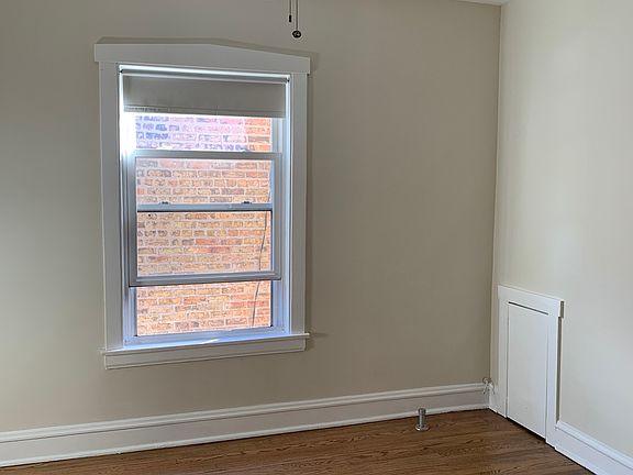 4th image of 3708 N Whipple St #2
