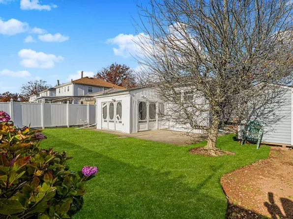 206 Benton Avenue image 30 of 30