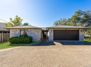 1127 Jackson Rd, Kerrville, TX 78028