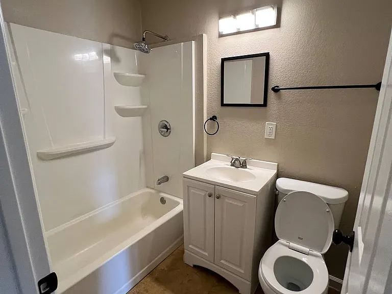 304 N Sierra Vista Ave #B — Photo 12