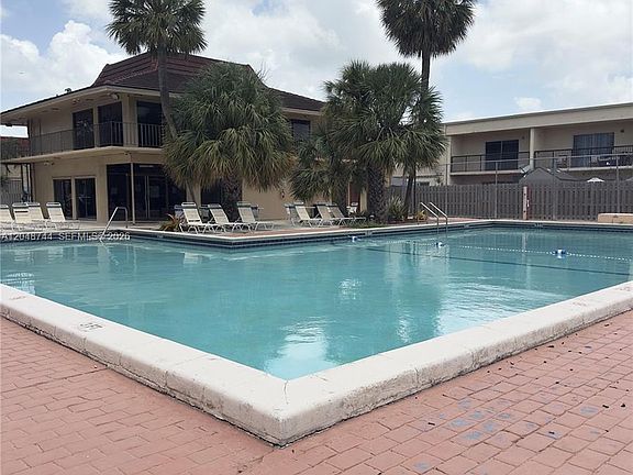 5th image of 6631 SW 41st Pl #43