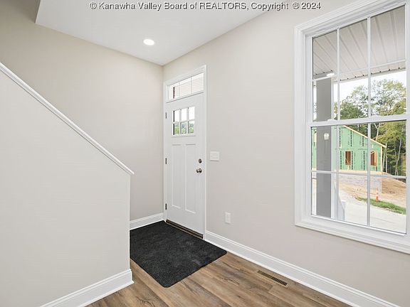 5th image of 4211 Fairway Dr