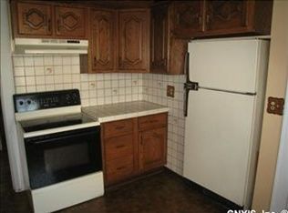 105 Rockwell Rd, Nedrow, NY 13120