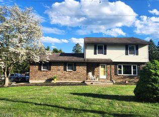 16 Abrams Rd, Holland Twp., NJ 08848