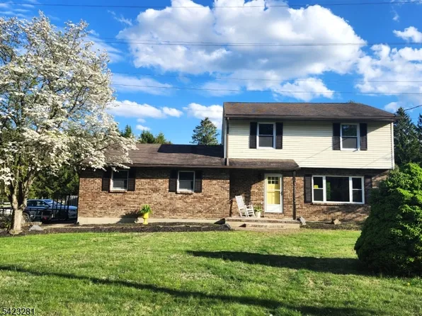 16 Abrams Rd, Holland Twp., NJ 08848
