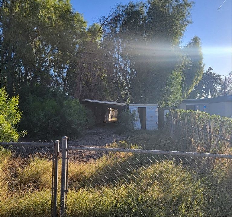 2nd image of 10542 S Zinc Lane