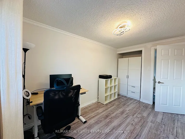 1 Havenbrook Ct — Photo 18