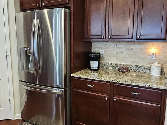 5th image of 326 Bozeman Ct #202