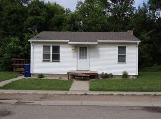 516 Kempel Dr, Lisbon, ND 58054