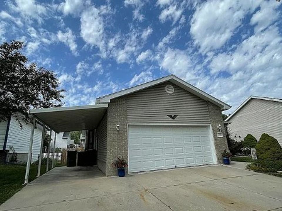 1st image of 816 Mary Ct