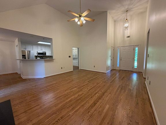 3rd image of 1141 Richwood Trl