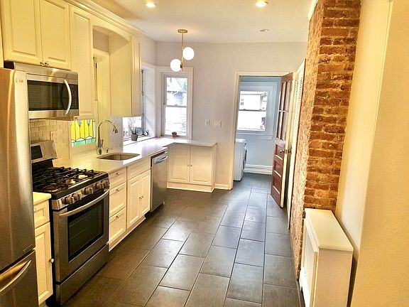2nd image of 422 E 4th St #2