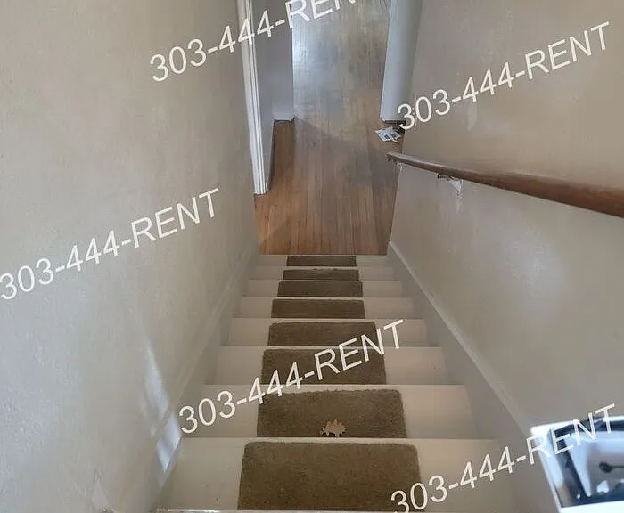 2100 S Grant St #B — Photo 3