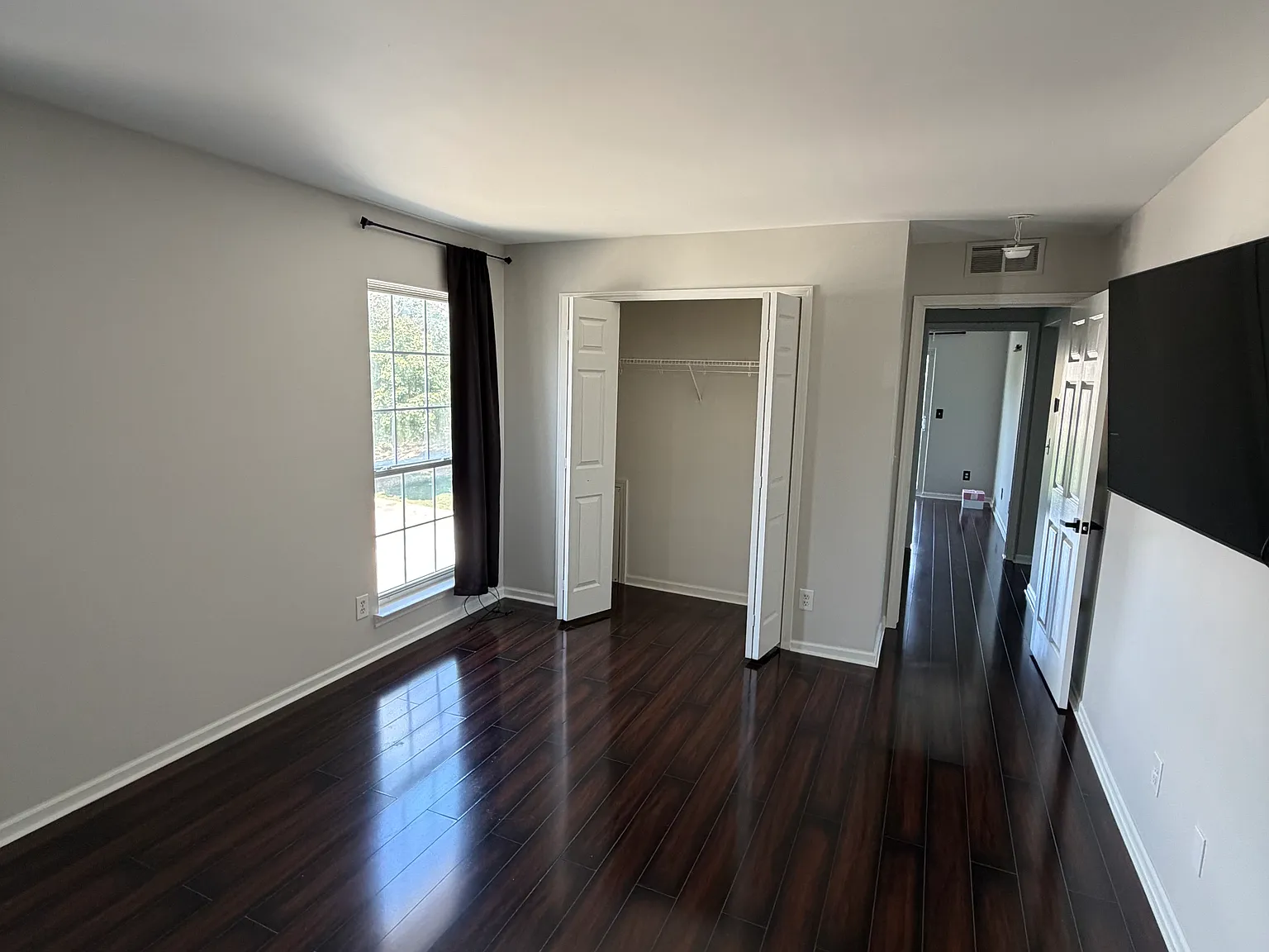 2 bed, 1016 sqft, $1,850 — Photo 3