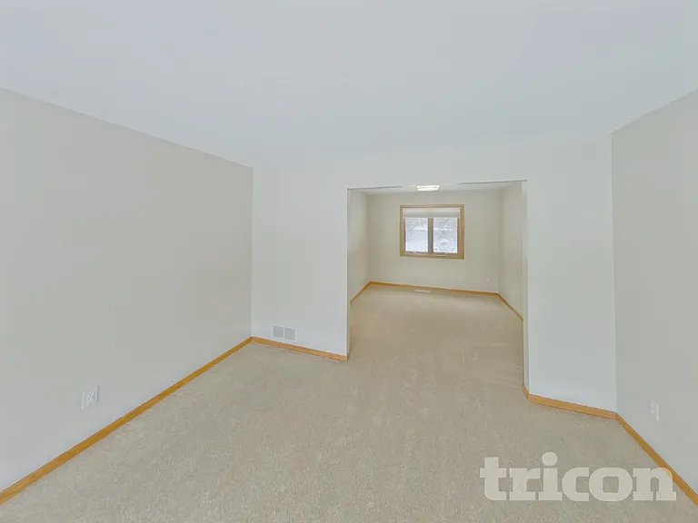 2303 Leyland Cir — Photo 4