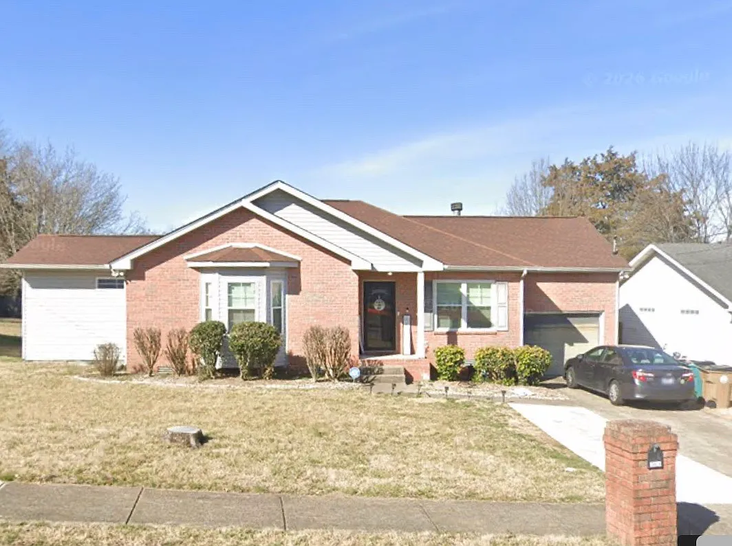 3 bed, 1792 sqft, $2,350 — Photo 1