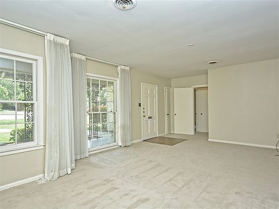 4th image of 4504 Shoal Creek Blvd