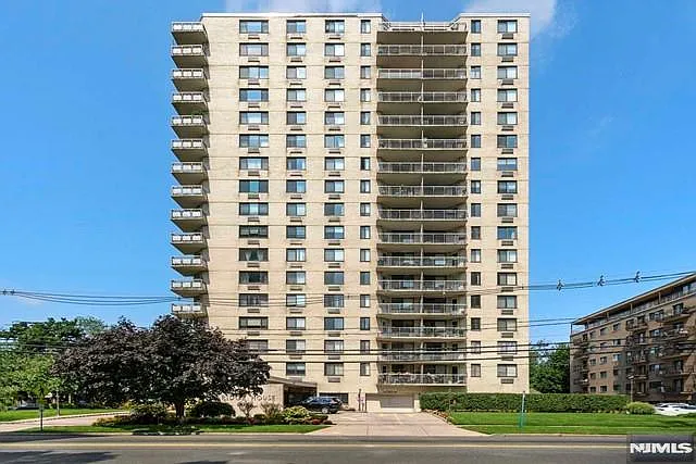 307 Prospect Ave #10G