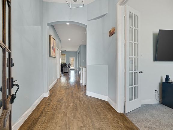 3rd image of 511 Ranchwood Dr