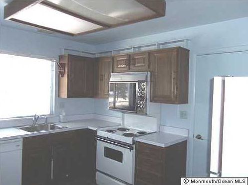 2nd image of 728 Thornbury Lane #A