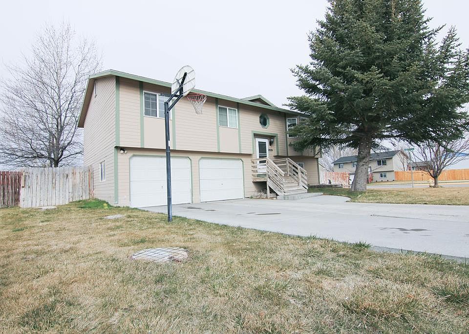 1st image of 2020 Ironwood Dr