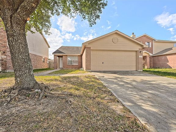 2nd image of 21111 Tanner Woods Ln