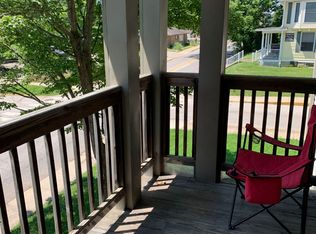 203 East 10th Street, Bloomington, IN 47408