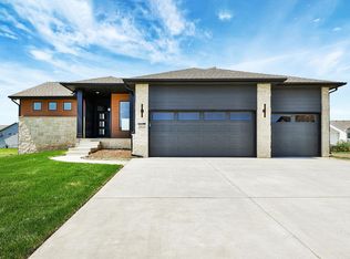 2533 N Bluestone St, Andover, KS 67002