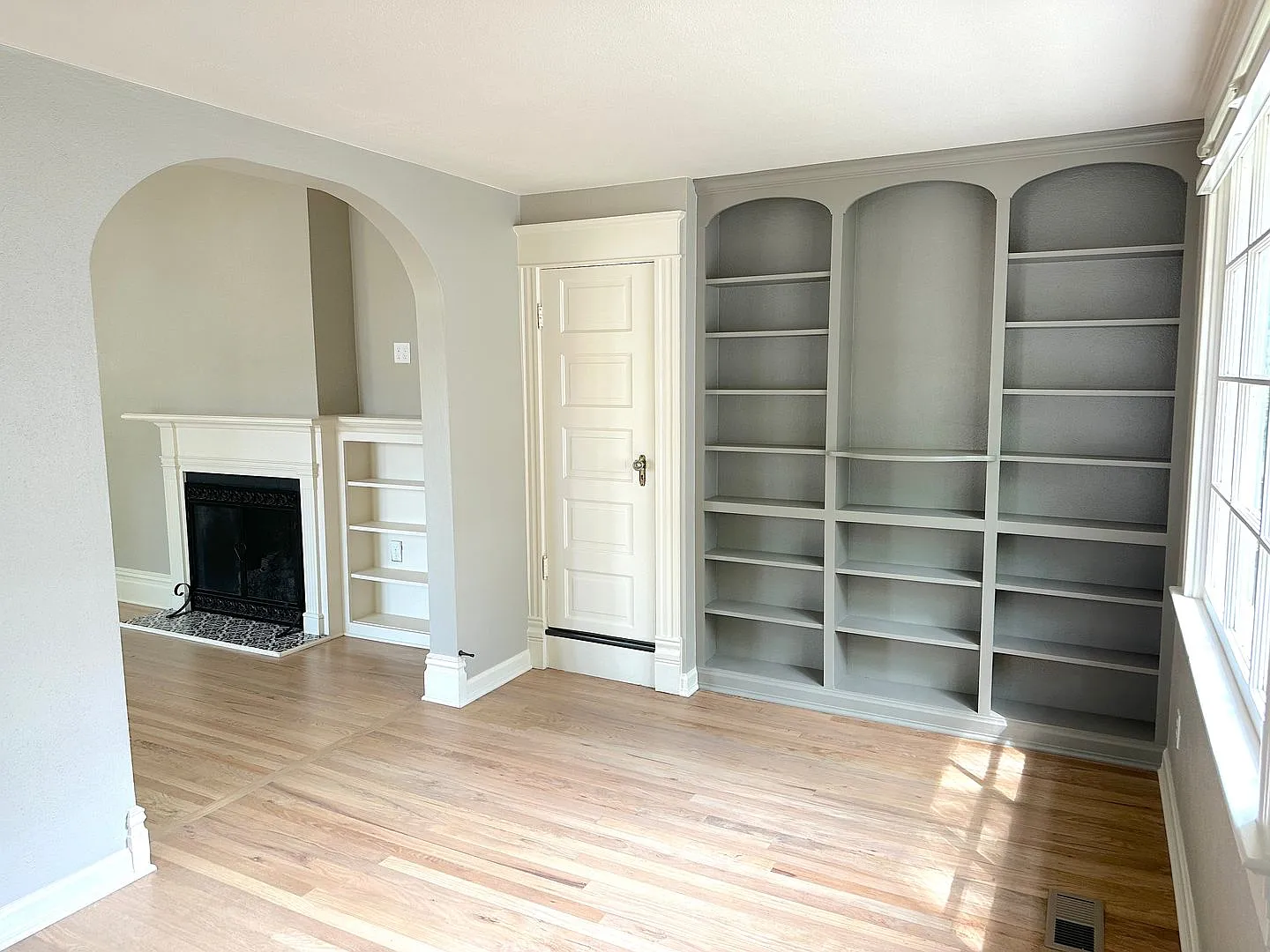 Beautiful 4- Bedroom North End Home — Photo 3