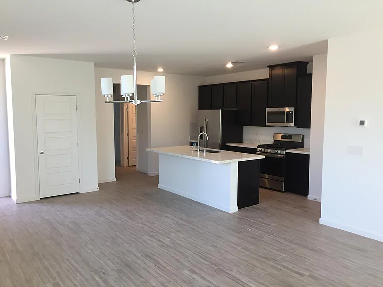 983 Crystal Grotto Ave — Photo 9