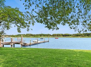 98 Little Neck Rd, Southampton, NY 11968