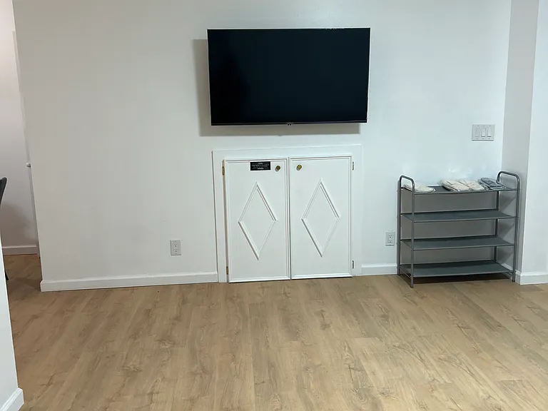 236 Whiton St #1 — Photo 10