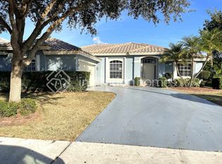 5650 NW 38th Ter, Pompano Beach, FL 33073
