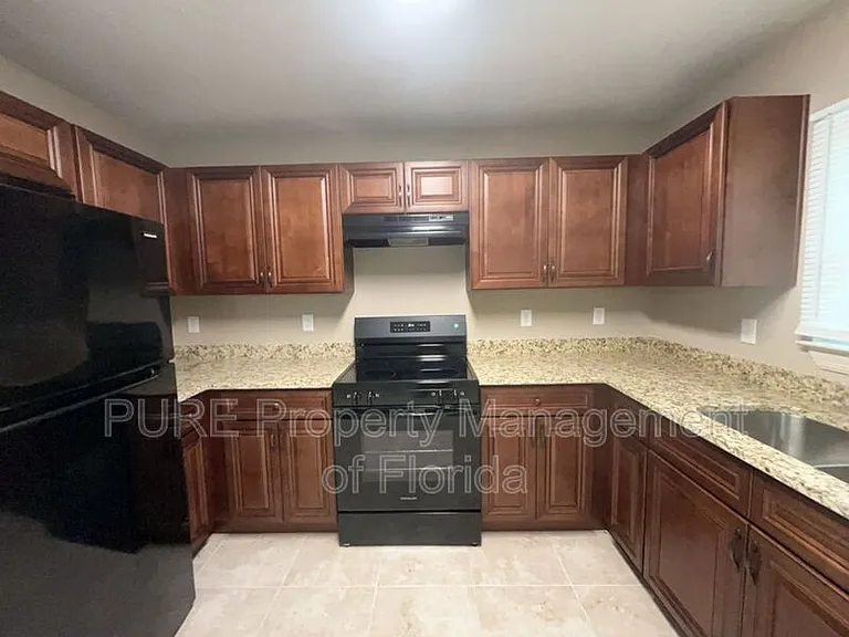 8819 SW 132nd Ln — Photo 10