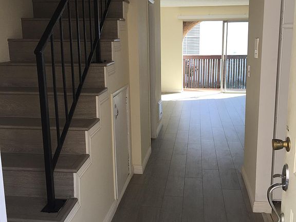 4th image of 719 N Eucalyptus Ave APT 13C