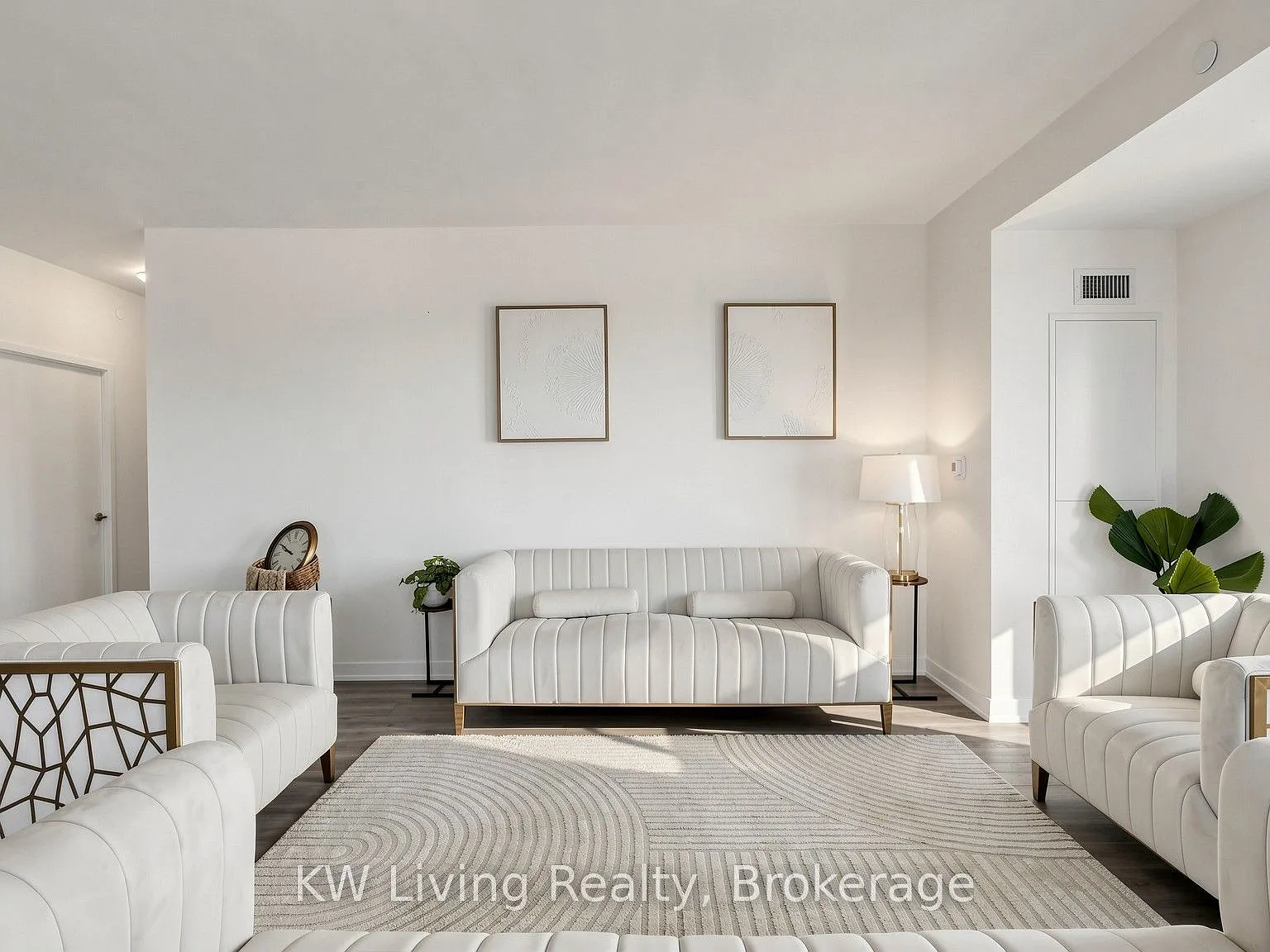 Gallery Square Condos — Photo 4