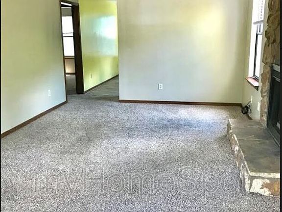 2nd image of 10065 Hillview Dr
