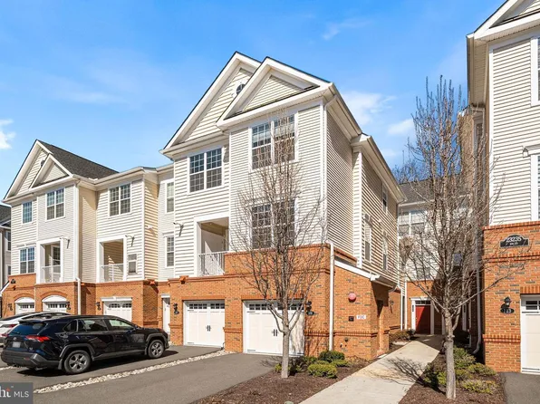 23235 Milltown Knoll Sq Unit 108, Ashburn, VA 20148
