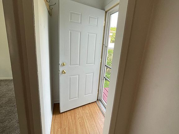 2nd image of 444 W Jackson St APT B