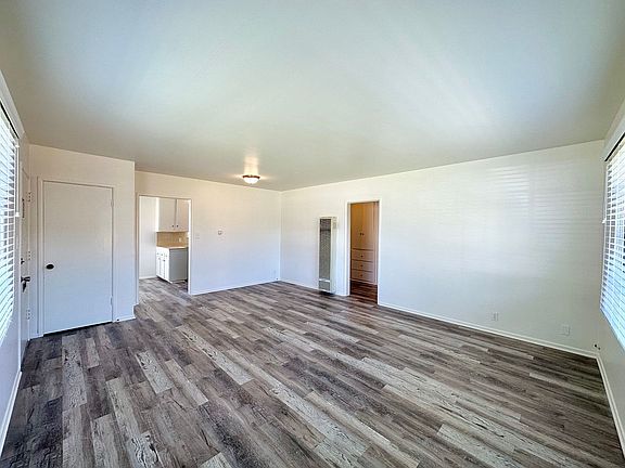 4th image of 3372 San Luis St