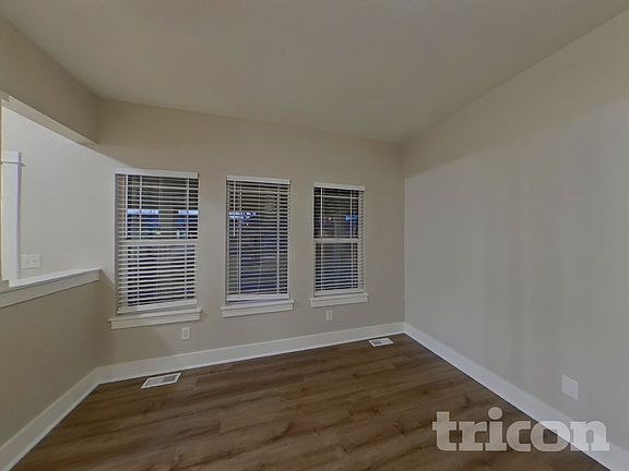 3rd image of 1910 Mahogany Way