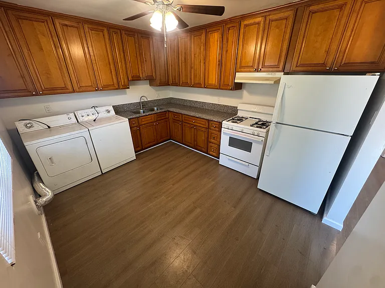 1713 Park Ave #1 — Photo 9