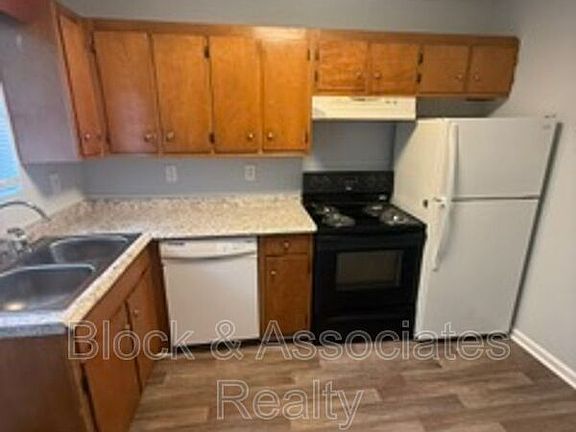 3rd image of 302 Reece Ave #G